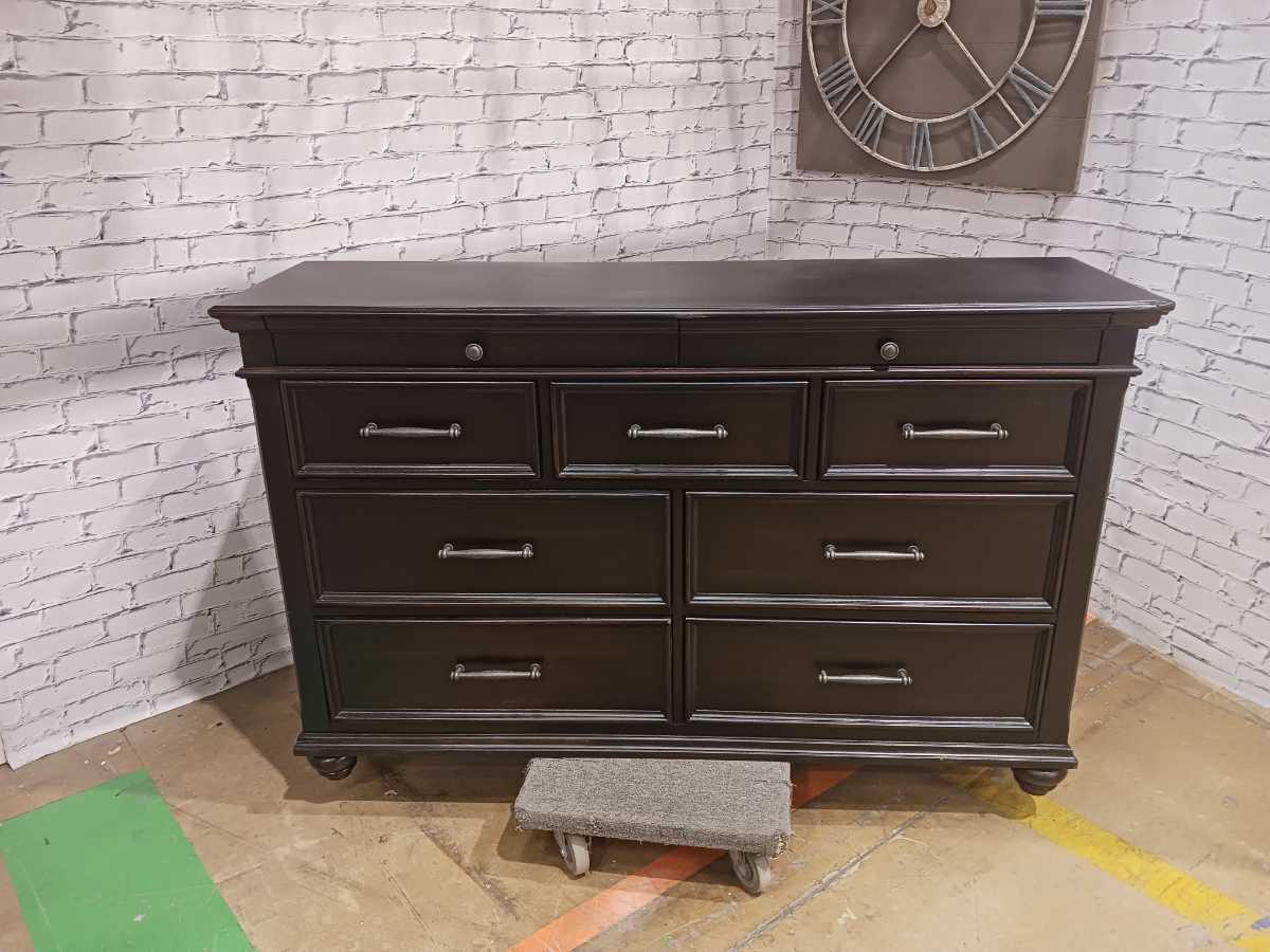 Hillcott-Exclusive Dresser - Gallery Image 11